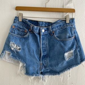 Levi 501 Cut-Off Shorts
